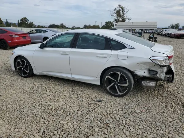 1HGCV1F37JA143000 2018 HONDA ACCORD - Image 2