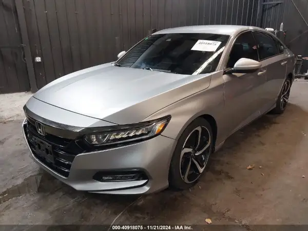 1HGCV1F37JA150299 2018 HONDA ACCORD - Image 2