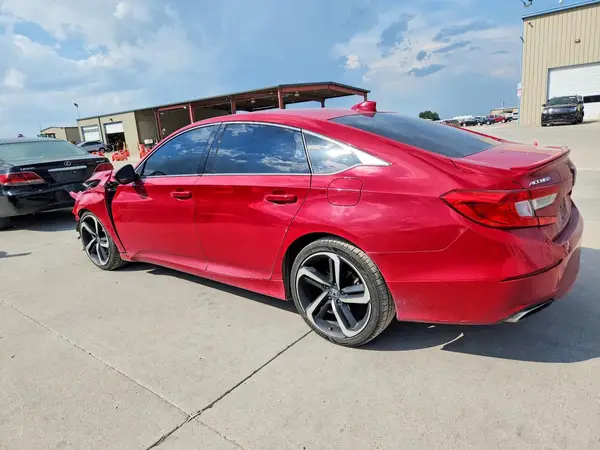 1HGCV1F37JA156491 2018 HONDA ACCORD - Image 2