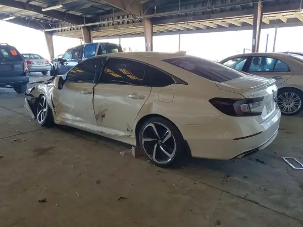1HGCV1F37JA157057 2018 HONDA ACCORD - Image 2