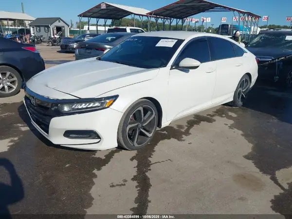 1HGCV1F37JA158421 2018 HONDA ACCORD - Image 2