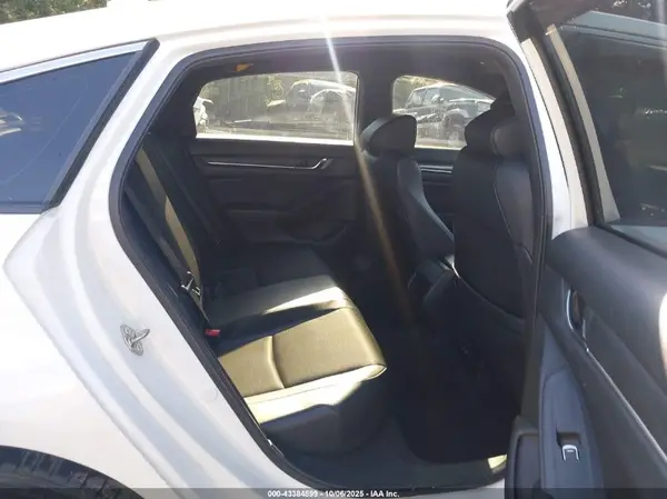 1HGCV1F37JA158421 2018 HONDA ACCORD - Image 8
