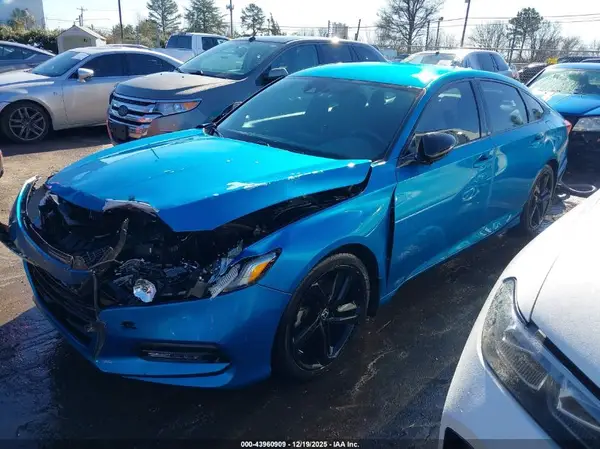1HGCV1F37JA158984 2018 HONDA ACCORD - Image 2