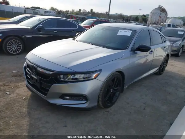 1HGCV1F37JA164302 2018 HONDA ACCORD - Image 2