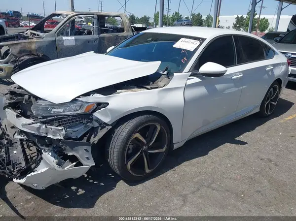 1HGCV1F37JA172688 2018 HONDA ACCORD - Image 2