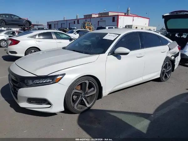 1HGCV1F37JA188440 2018 HONDA ACCORD - Image 2