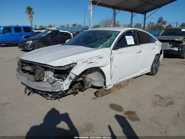 1HGCV1F37JA197378 2018 HONDA ACCORD - Image 2
