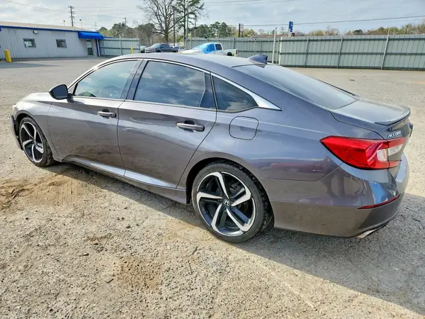 1HGCV1F37JA206340 2018 HONDA ACCORD - Image 2