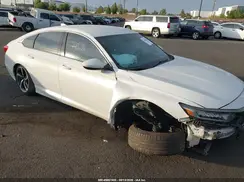 1HGCV1F37JA242416 2018 HONDA ACCORD