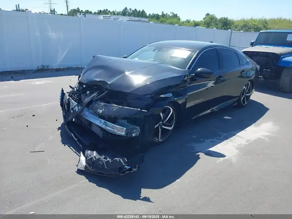 1HGCV1F37JA242805 2018 HONDA ACCORD - Image 2
