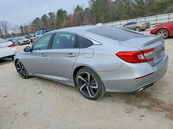 1HGCV1F37JA246272 2018 HONDA ACCORD - Image 2