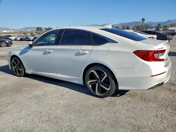1HGCV1F37JA249978 2018 HONDA ACCORD - Image 2