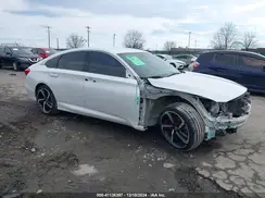 1HGCV1F37JA255828 2018 HONDA ACCORD