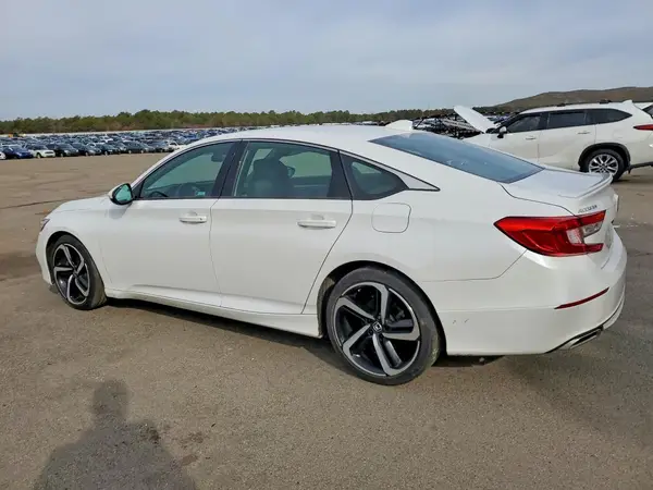 1HGCV1F37JA255876 2018 HONDA ACCORD - Image 2