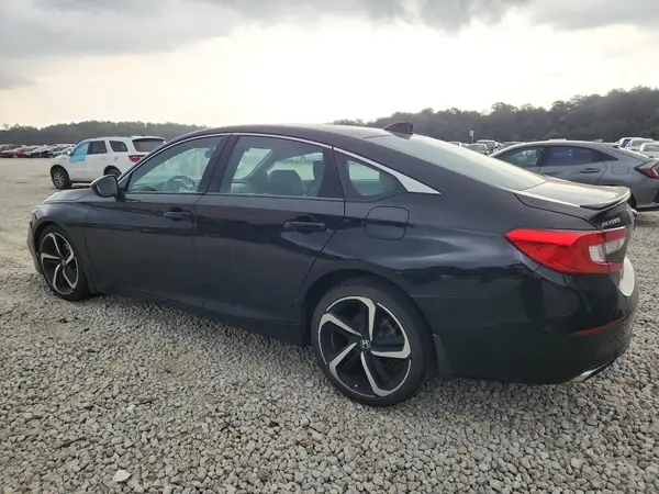 1HGCV1F37JA256820 2018 HONDA ACCORD - Image 2