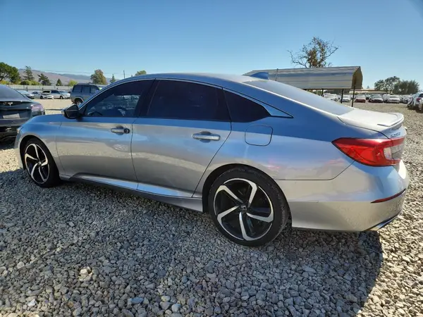 1HGCV1F37JA257188 2018 HONDA ACCORD - Image 2