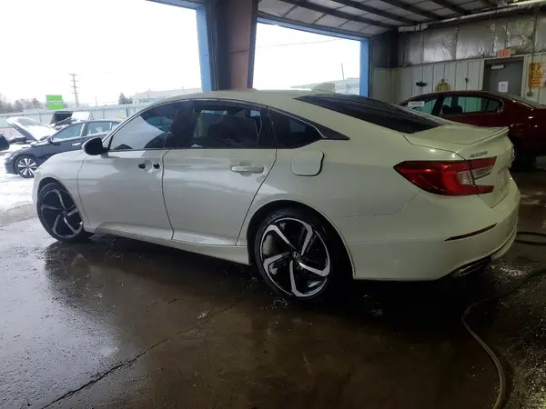 1HGCV1F37JA257367 2018 HONDA ACCORD - Image 2