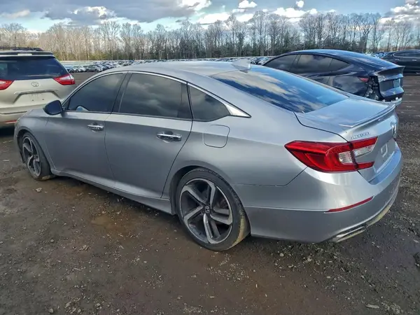 1HGCV1F37JA263010 2018 HONDA ACCORD - Image 2