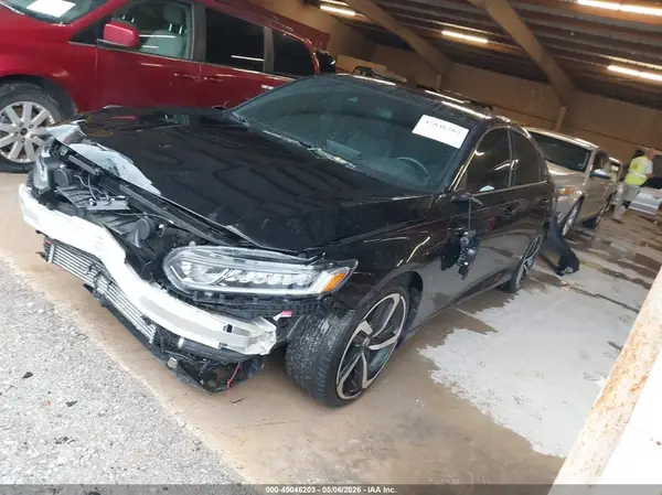 1HGCV1F37JA266473 2018 HONDA ACCORD - Image 2