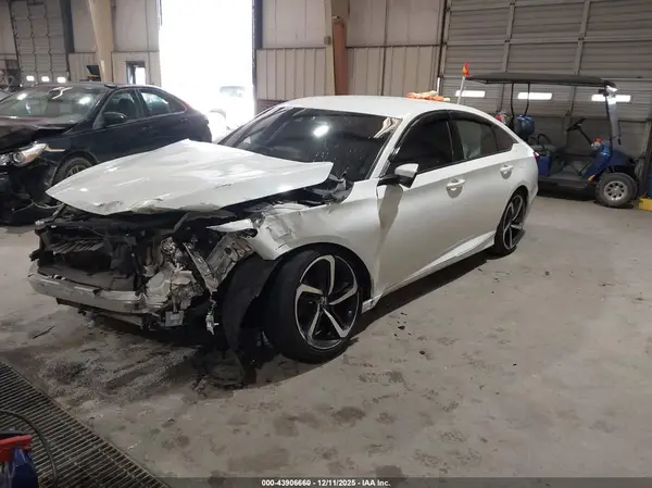 1HGCV1F37KA035512 2019 HONDA ACCORD - Image 2