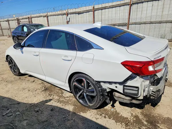 1HGCV1F37KA133519 2019 HONDA ACCORD - Image 2