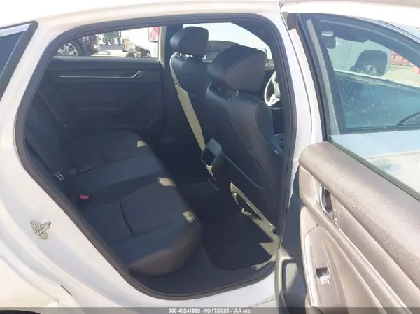 1HGCV1F37KA152782 2019 HONDA ACCORD - Image 8