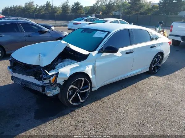 1HGCV1F37NA112061 2022 HONDA ACCORD - Image 2