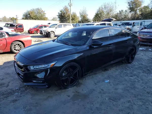 1HGCV1F38JA020595 2018 HONDA ACCORD - Image 1