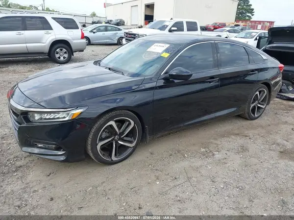 1HGCV1F38JA020645 2018 HONDA ACCORD - Image 2