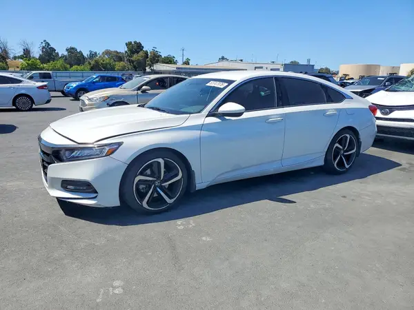 1HGCV1F38JA026347 2018 HONDA ACCORD - Image 1