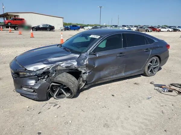1HGCV1F38JA037381 2018 HONDA ACCORD - Image 1