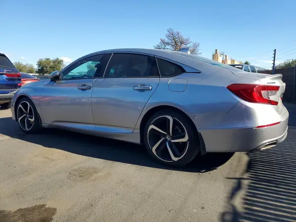 1HGCV1F38JA041141 2018 HONDA ACCORD - Image 2