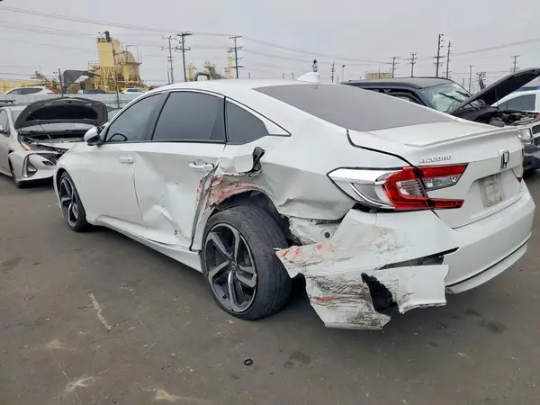 1HGCV1F38JA048154 2018 HONDA ACCORD - Image 2
