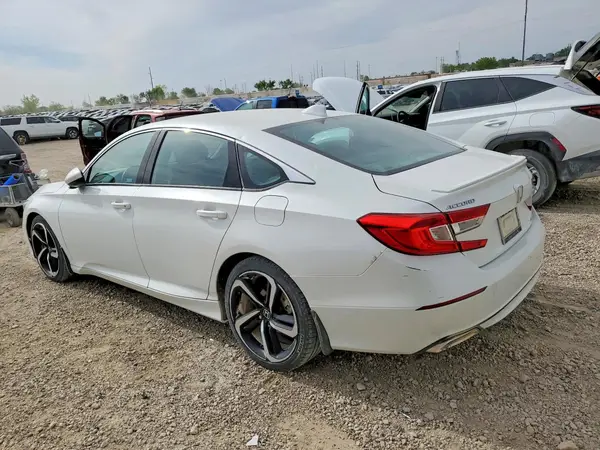 1HGCV1F38JA061700 2018 HONDA ACCORD - Image 2