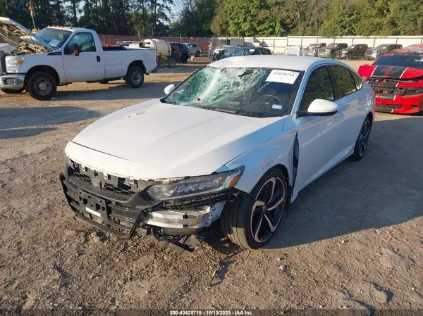 1HGCV1F38JA069893 2018 HONDA ACCORD - Image 2