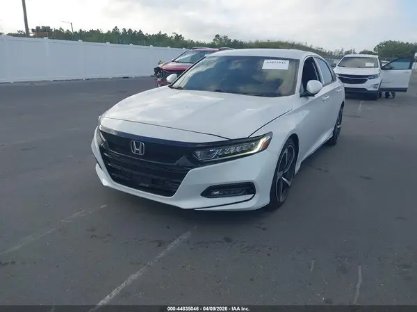 1HGCV1F38JA080599 2018 HONDA ACCORD - Image 2