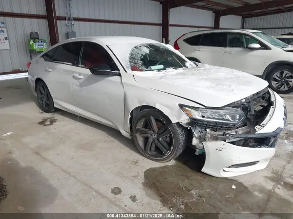 1HGCV1F38JA090646 2018 HONDA ACCORD - Image 1