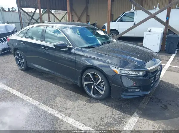 1HGCV1F38JA094468 2018 HONDA ACCORD - Image 1