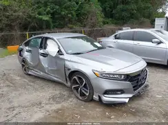 1HGCV1F38JA109213 2018 HONDA ACCORD