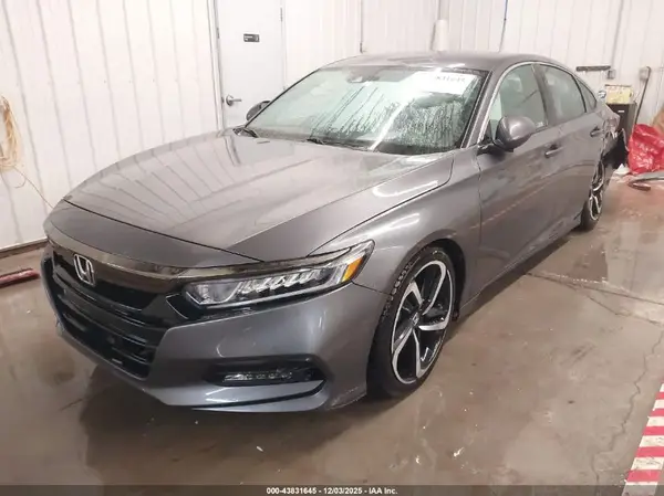 1HGCV1F38JA112662 2018 HONDA ACCORD - Image 2