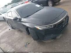 1HGCV1F38JA117652 2018 HONDA ACCORD