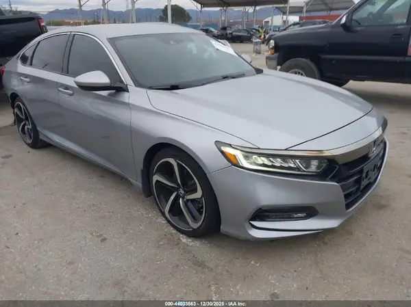 1HGCV1F38JA139909 2018 HONDA ACCORD - Image 1