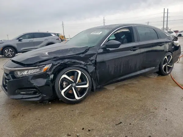 1HGCV1F38JA148156 2018 HONDA ACCORD - Image 1