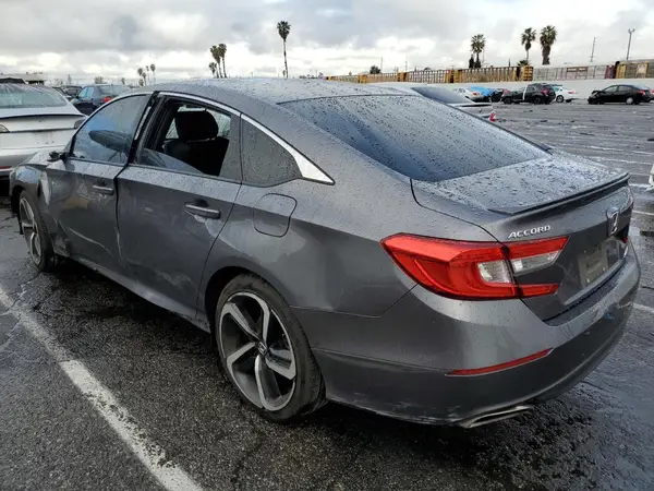 1HGCV1F38JA150117 2018 HONDA ACCORD - Image 2