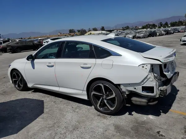 1HGCV1F38JA155401 2018 HONDA ACCORD - Image 2