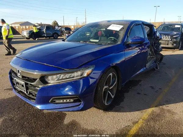 1HGCV1F38JA161490 2018 HONDA ACCORD - Image 2