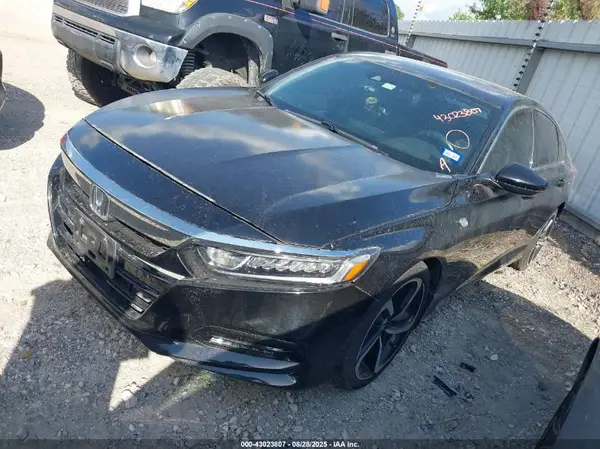 1HGCV1F38JA161991 2018 HONDA ACCORD - Image 2
