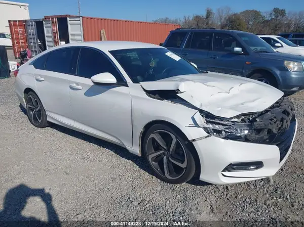 1HGCV1F38JA165457 2018 HONDA ACCORD - Image 1