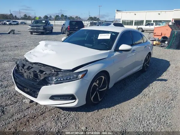 1HGCV1F38JA165457 2018 HONDA ACCORD - Image 2