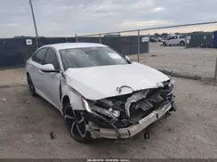 1HGCV1F38JA175373 2018 HONDA ACCORD